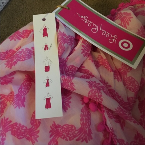 ❌SOLD❌Lilly Pulitzer Pineapple Scarf with pom poms - Picture 4 of 4